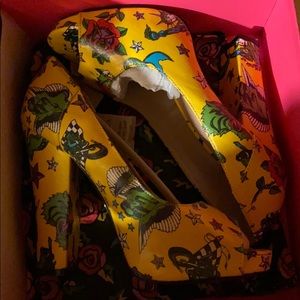 Peep toe design high heels